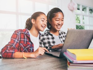 4/1週刊GLOBE+「『情報を読む力』はなぜ必要か　学校や家庭でできる学びのヒント」