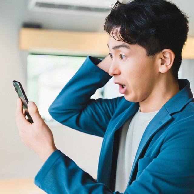 迷惑メールフォルダに契約更新メールがあって気づかなかった！　※画像はイメージです（とりすたー/photoAC）