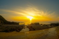 黄金崎不老ふ死温泉／青森県（photoAC）