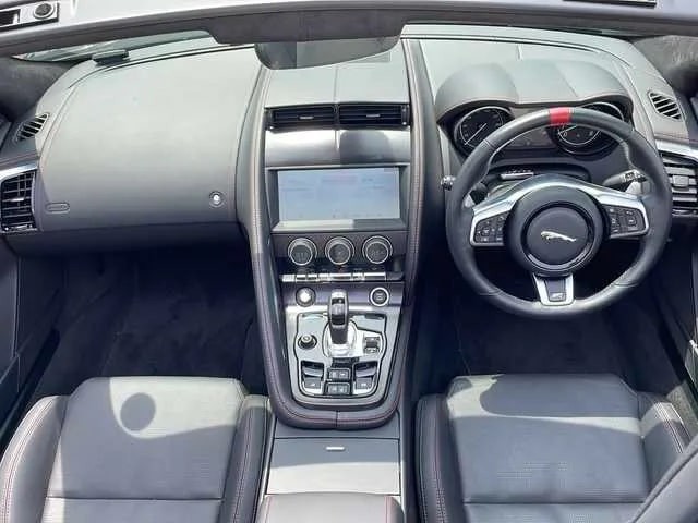 ジャガー「Fタイプ（コンバーチブル）」（提供：norico by ガリバー）