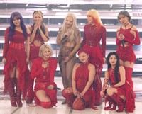 HANAと共演したちゃんみな＝NHK紅白歌合戦