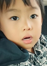 ビフォー／あどけなさが残る幼少期の息子さん／投稿主さん提供