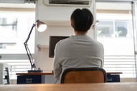 約4割が専用の仕事部屋があっても「自宅では集中できない」　※画像はイメージです（mapo/stock.adobe.com）