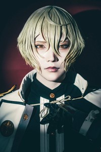 髭切のコスプレをするしおらさん/Aさん（@aoharu1365）撮影