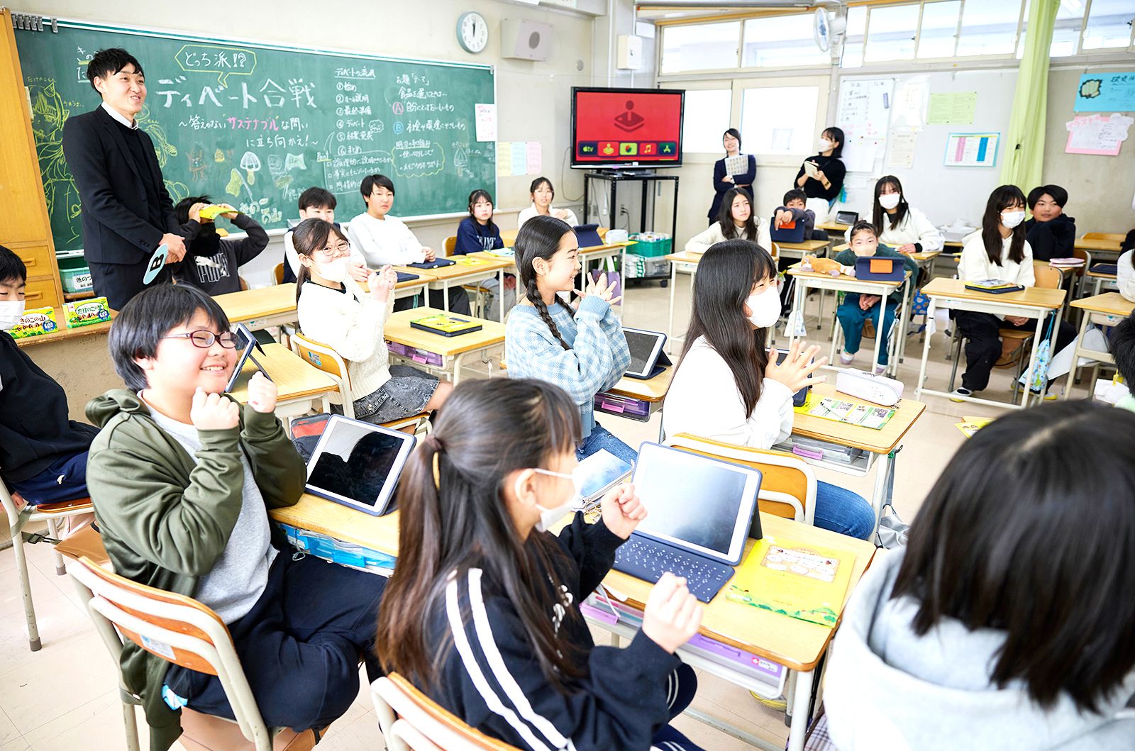 きのこの山・たけのこの里と学ぶディベート授業がスタート