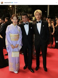 中山秀征さん夫婦と四男の親子ショット（中山秀征さんのインスタグラムから）