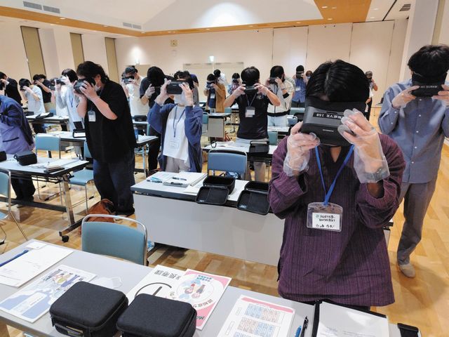金曜日の18時半からの開催にも関わらず、みなさん仕事を終えた後ほぼ定刻通りに集まりました

