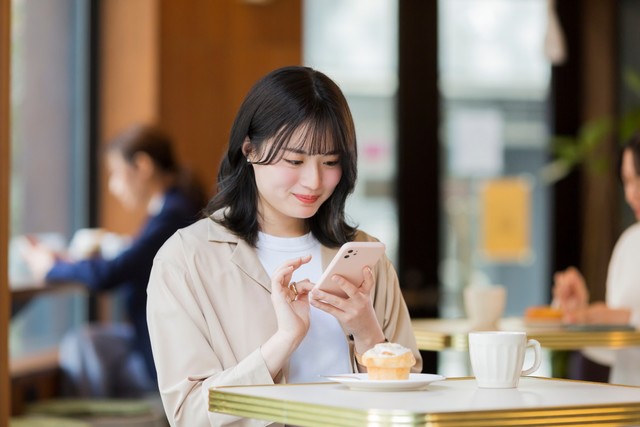 日本人が生涯でインターネットに接続して過ごす時間は平均「19年7カ月15日」　※画像はイメージです（japolia/stock.adobe.com）