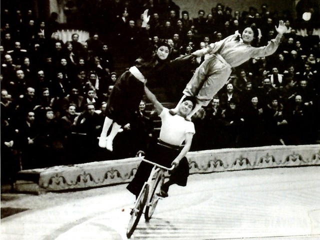 中国雑技団の 生きた化石 激動の近現代史を生き抜いた祖父 朝日新聞globe