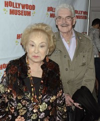 ドリス・ロバーツとジャック・ベッツ（左）©Billy Bennight／ZUMA Wire／共同イメージ・コミュニケーションズ
