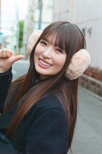 「B.L.T.graduation2026中学・高校卒業」（東京ニュース通信社刊）表紙・巻頭を務める乃木坂46・小川彩(撮影／細居幸次郎)