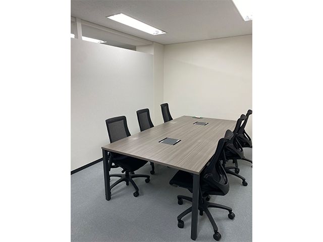 190584-司法書士法人Ree-PlusI_MG_5442_相続会議中2