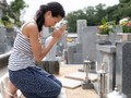コロナ禍で注目される「オンライン墓参り」は定着するのか　概要、経緯と展望を解説