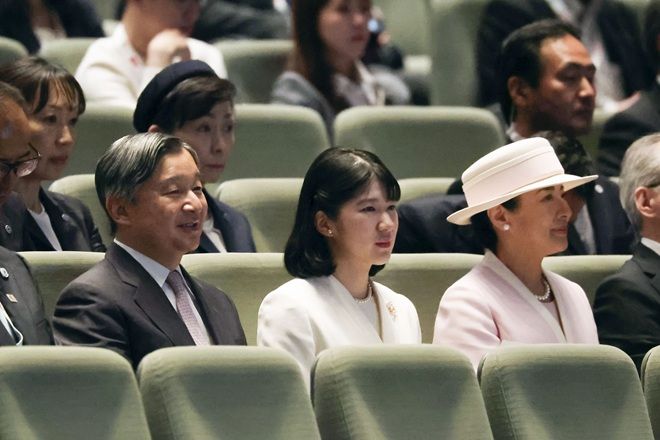 Emperor gives speech in English to open world veterinary forum | The Asahi Shimbun: Breaking News, Japan News and Analysis