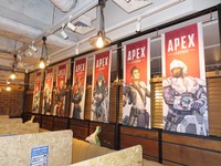 「ネッシーカフェ」店内の様子