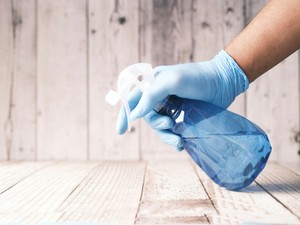 まだ存在しない彼氏に備えて私の家を掃除する。不器用な父の愛情