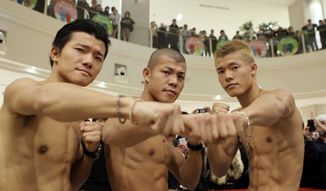 現役時代の（左から）亀田大毅、興毅、和毅