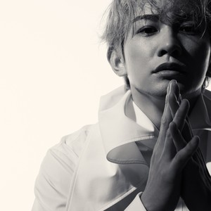 俳優・町田啓太と考える、装う美学。マックイーンをまとう。【25年夏】