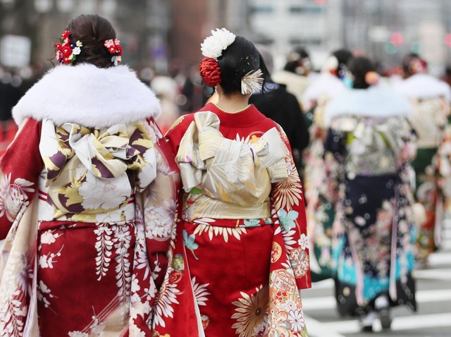 成人式で晴れ着は着たいけれども……写真はイメージです（tokyo studio/stock.adobe.com）