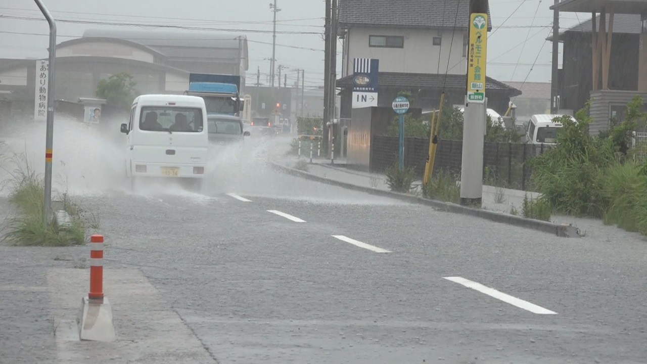 香川県で激しい雨 多度津町などに「避難指示」 JR予讃線で運転見合わせ