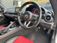 アバルト「124スパイダー」（提供：norico by ガリバー）