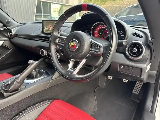 アバルト「124スパイダー」（提供：norico by ガリバー）