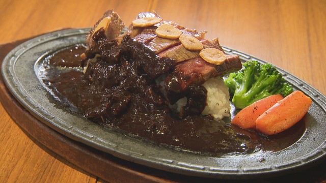 “黒い”グルメや商品がお得　岡山市内のショッピングセンターで「ブラックフライデー」始まる