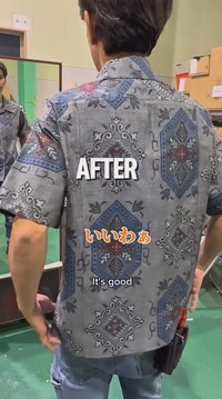 母親の着物を仕立て直したシャツを試着する工場長／小杉織物さん（@kosugiorimono_official）提供
