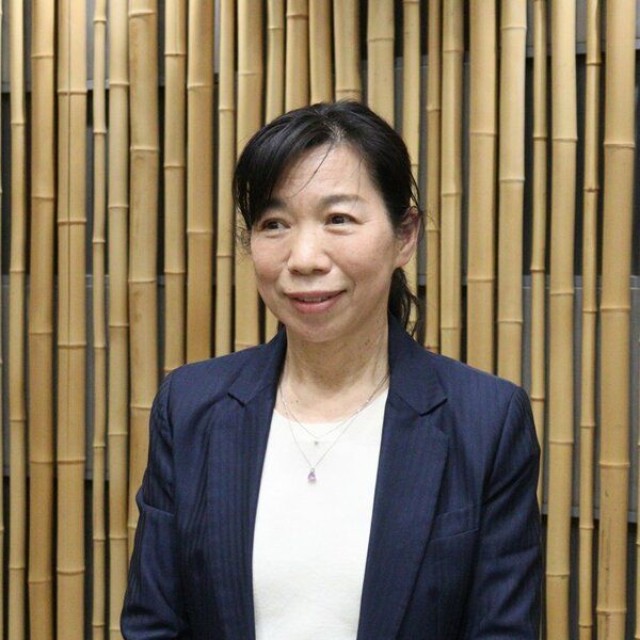 「地域の人が持つ知恵を共有し、アイデアが生まれやすい場をつくりたい」と自治会活動への思いを語る八木さん（長岡京市神足２丁目・バンビオ１番館）