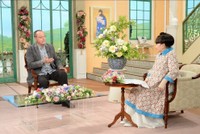 「徹子の部屋」  (右から） 黒柳徹子、ジャン・レノ＝テレビ朝日提供