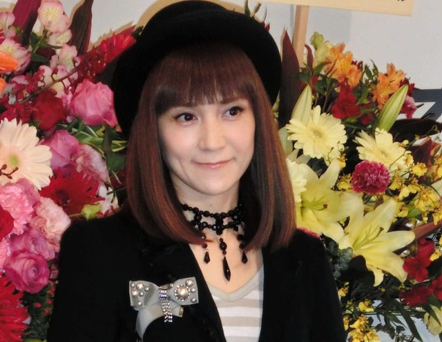 鈴木蘭々＝2013年