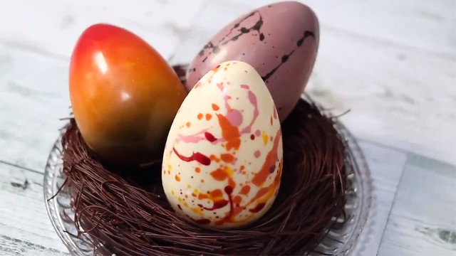 チョコレートで作られたイースターエッグと巣（画像提供／ネコノメさん）