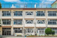 学校生活、どんな思い出がありますか？※画像はイメージです（starmix/stock.adobe.com/）