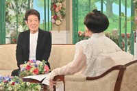18日放送の「徹子の部屋」に出演する舟木一夫（左）と司会の黒柳徹子＝テレビ朝日提供