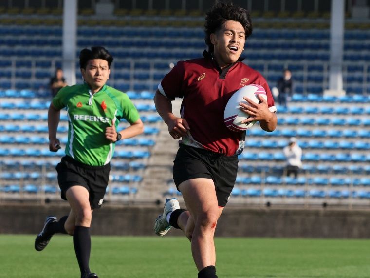 ラグビー - メンバーの半数を新入生で臨んだ東日本大学セブンズ 優勝に