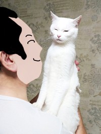 おじさんことお父さんの時だけこの反応のくららちゃん（提供：るかくらさん）