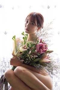 白間美瑠の4th写真集（秋田書店）より＝撮影・ND CHOW