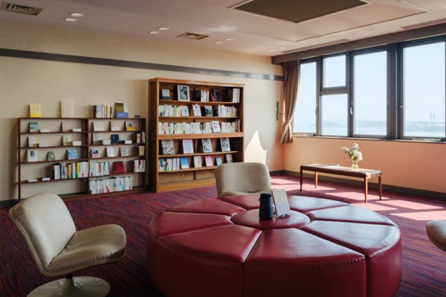 新設した本屋「aru」　提供：MIKOSI