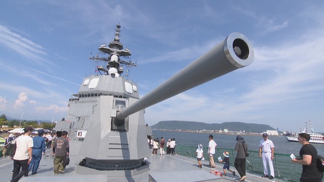 護衛艦「あきづき」　高松港　高松市サンポート