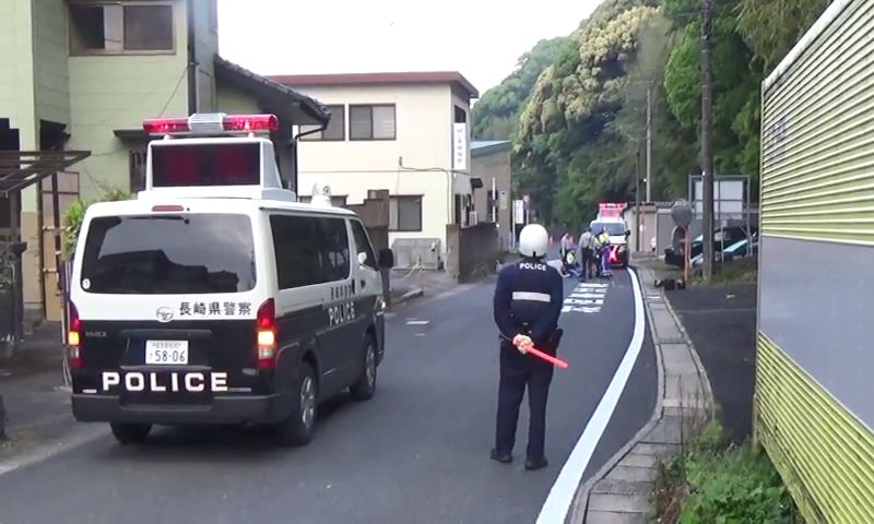 【中古】 過労死 新聞配達中のバイクにはねられ88歳女性死亡 午前3時半ごろ「直前に