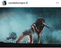 カーラ・デルヴィーニュのインスタグラム＠caradelevingneより