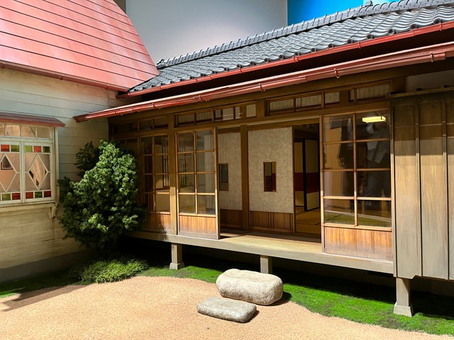 そうです、あの縁側です＝神戸市立博物館