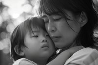 ひとり親家庭の約2人に1人が世帯年収「200万円未満」　※AIによるイメージです（Hanako ITO/stock.adobe.com）