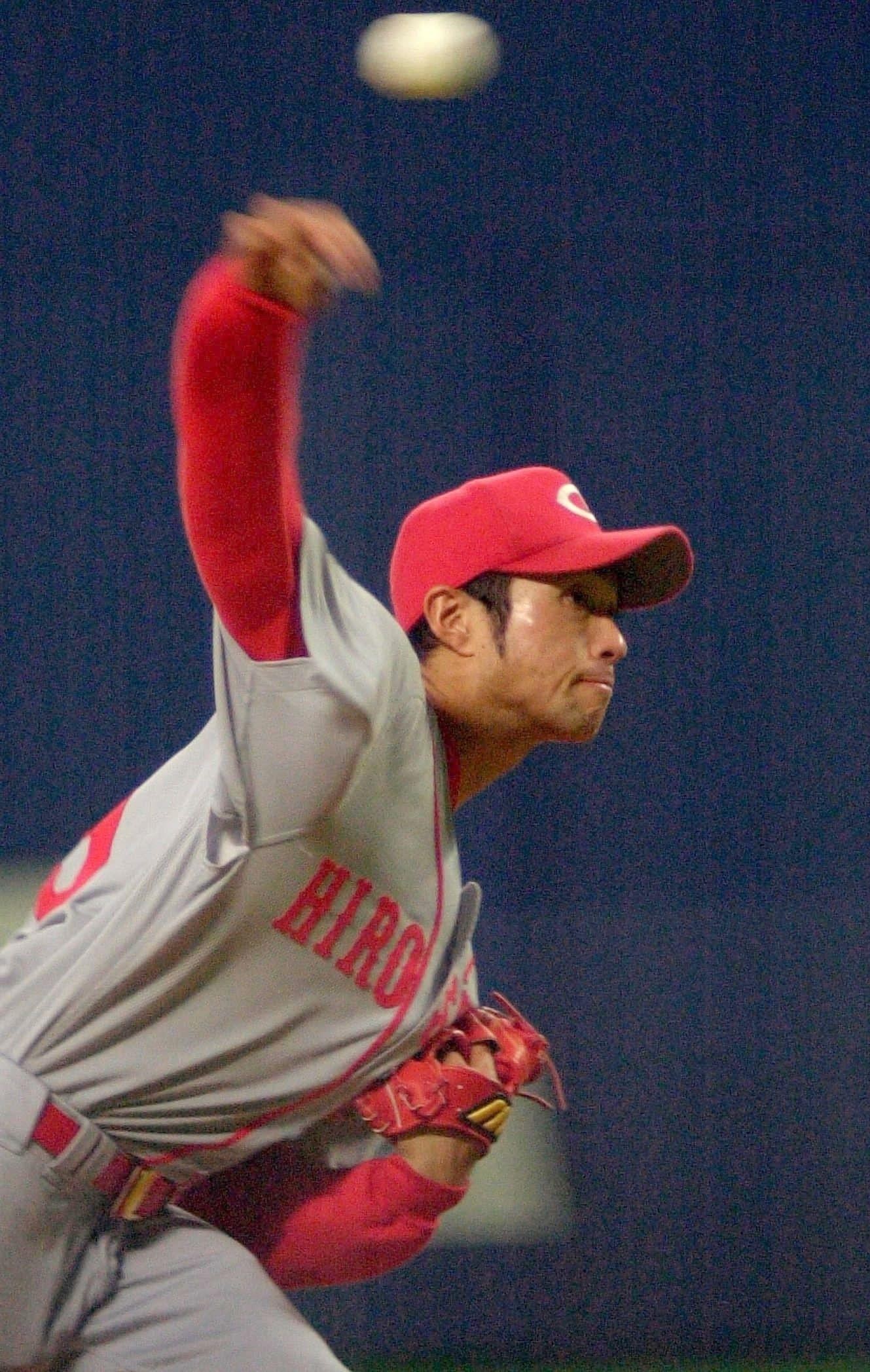 元広島カープ　長谷川投手　実使用ユニホーム　ミズノプロ　サイズL 96年広島ドラ1右腕・長谷川さん、グラブ修理のスペシャリストに「野球