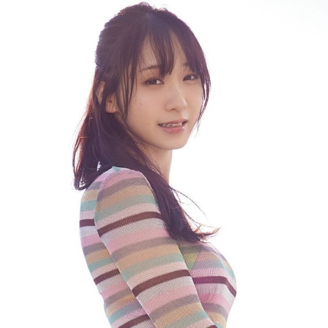 伊織もえ「旬撮GIRL Vol.30」（扶桑社）より＝撮影：彦坂栄治 ヘアメイク：中村未幸 スタイリング：SHOCO