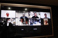 オンラインで開催された「上田塾」＝神戸市内