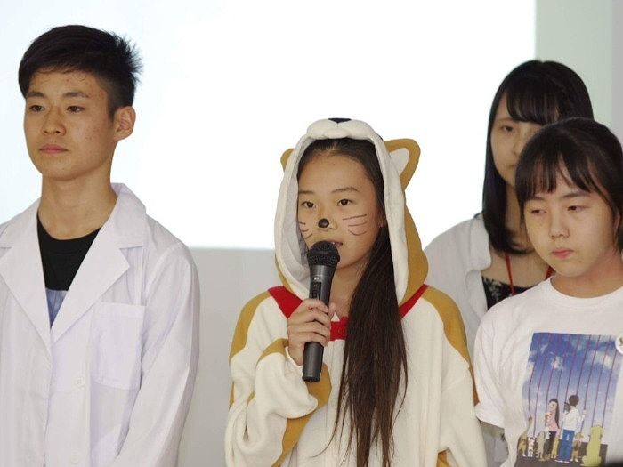 寸劇で動物たちの現状について伝えることも