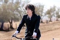BTSジンが「開講初日の教養授業で会いたい好みのスターは？」というアンケートで堂々の1位を獲得（出典：BTS SNS）
