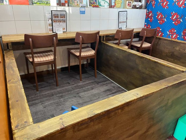 大人はゆっくりコーヒータイムを過ごせる（提供：『喫茶ミントの壁』さん）