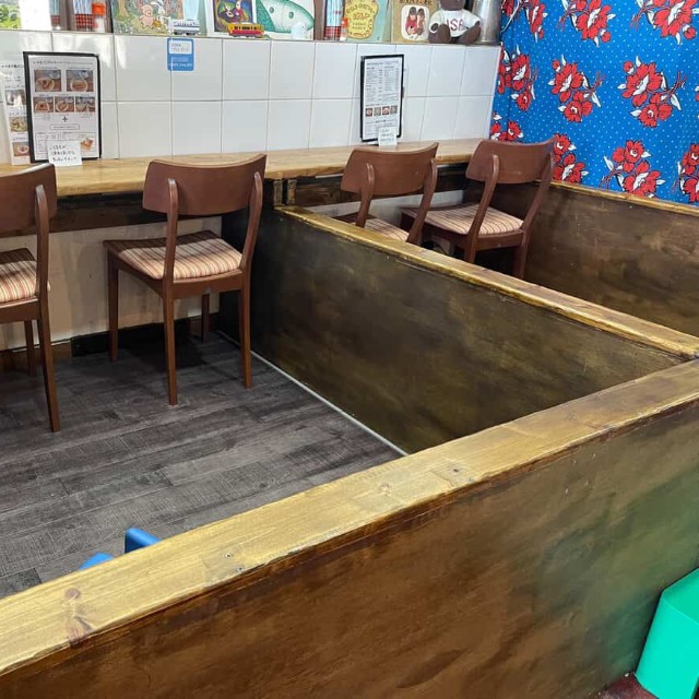 大人はゆっくりコーヒータイムを過ごせる（提供：『喫茶ミントの壁』さん）